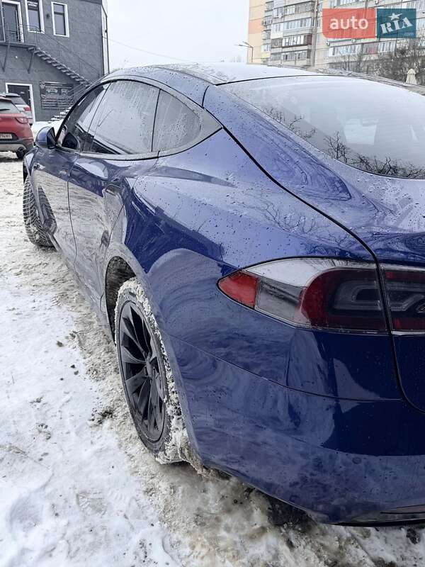 Лифтбек Tesla Model S 2019 в Киеве фото 3 Лифтбек Tesla Model S 2019 в Киеве