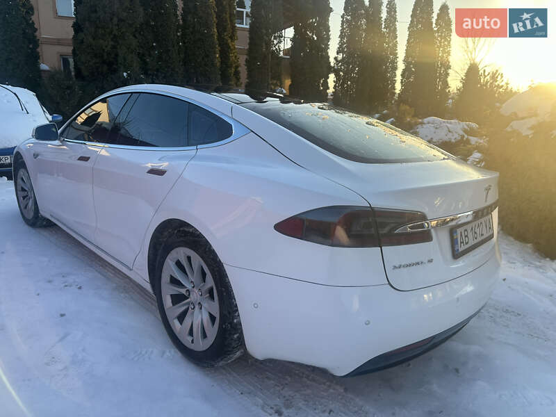 Ліфтбек Tesla Model S 2016 в Вінниці фото 4 Ліфтбек Tesla Model S 2016 в Вінниці