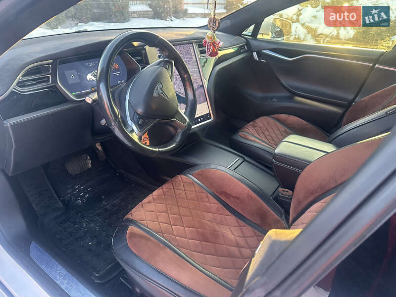 Ліфтбек Tesla Model S 2016 в Вінниці фото 12 Ліфтбек Tesla Model S 2016 в Вінниці