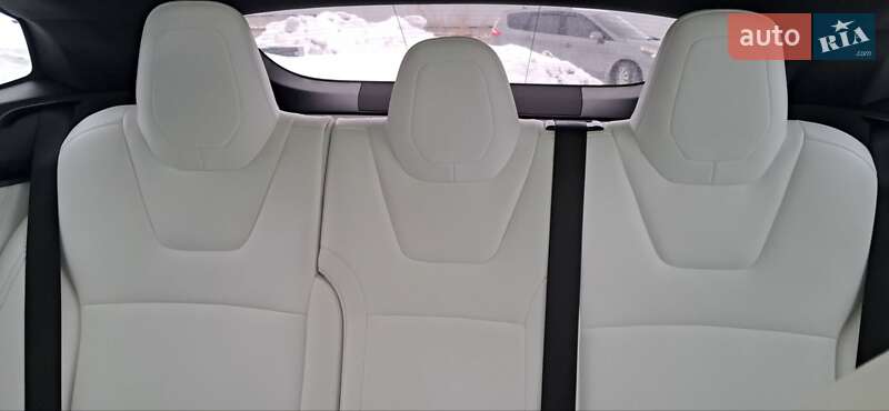 Ліфтбек Tesla Model S 2019 в Львові фото 46 Ліфтбек Tesla Model S 2019 в Львові