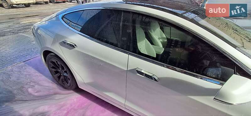 Ліфтбек Tesla Model S 2019 в Львові фото 5 Ліфтбек Tesla Model S 2019 в Львові