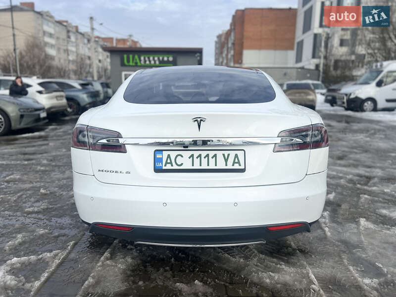 Ліфтбек Tesla Model S 2013 в Луцьку