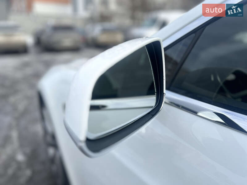 Ліфтбек Tesla Model S 2013 в Луцьку