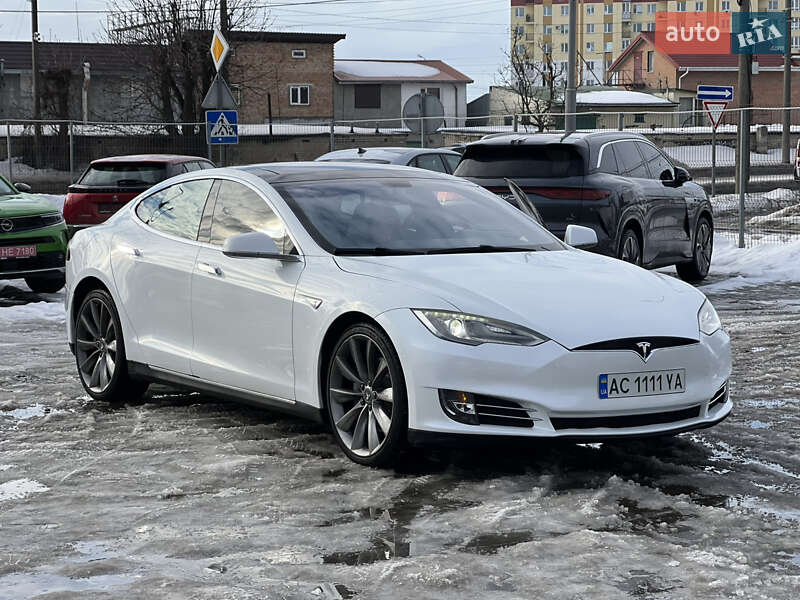 Ліфтбек Tesla Model S 2013 в Луцьку