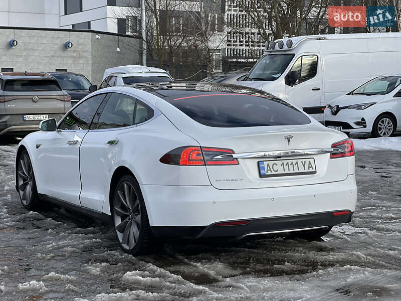 Ліфтбек Tesla Model S 2013 в Луцьку