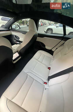 Лифтбек Tesla Model S 2021 в Киеве