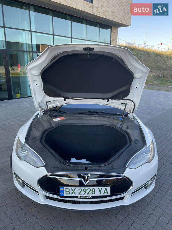 Ліфтбек Tesla Model S 2016 в Хмельницькому