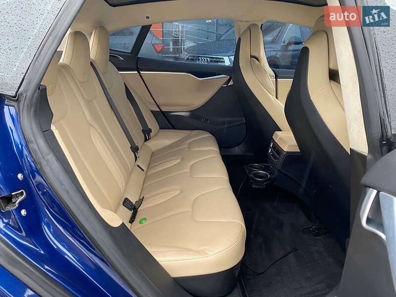 Лифтбек Tesla Model S 2017 в Львове фото 18 Лифтбек Tesla Model S 2017 в Львове