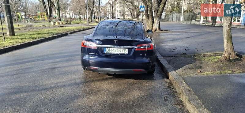 Лифтбек Tesla Model S 2013 в Одессе