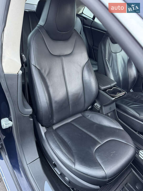 Лифтбек Tesla Model S 2015 в Ровно фото 29 Лифтбек Tesla Model S 2015 в Ровно