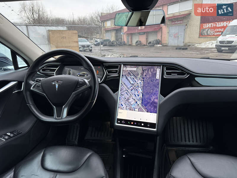 Лифтбек Tesla Model S 2015 в Ровно фото 34 Лифтбек Tesla Model S 2015 в Ровно