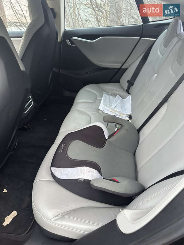 Лифтбек Tesla Model S 2014 в Харькове