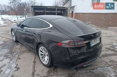 Лифтбек Tesla Model S 2014 в Ромнах
