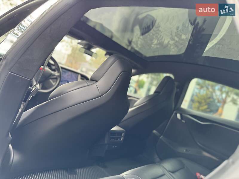 Лифтбек Tesla Model S 2018 в Ровно фото 30 Лифтбек Tesla Model S 2018 в Ровно
