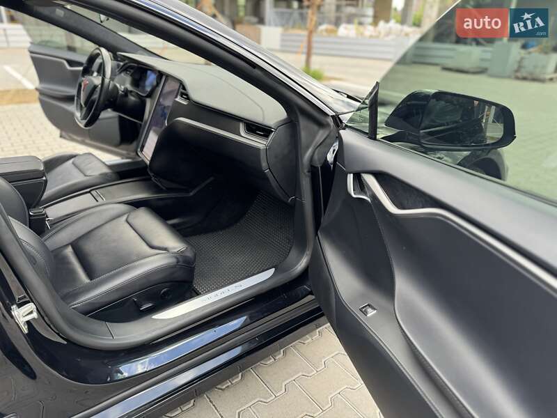 Лифтбек Tesla Model S 2018 в Ровно фото 32 Лифтбек Tesla Model S 2018 в Ровно