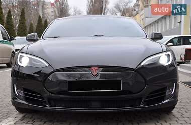 Ліфтбек Tesla Model S 2015 в Одесі