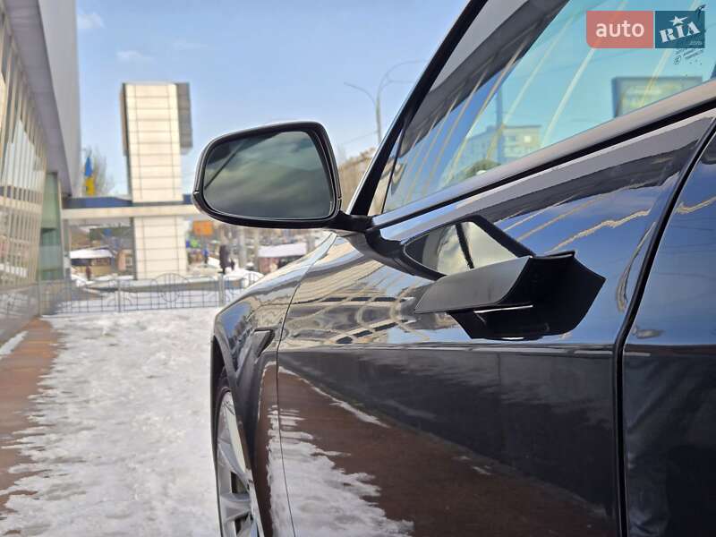 Лифтбек Tesla Model S 2016 в Киеве фото 11 Лифтбек Tesla Model S 2016 в Киеве