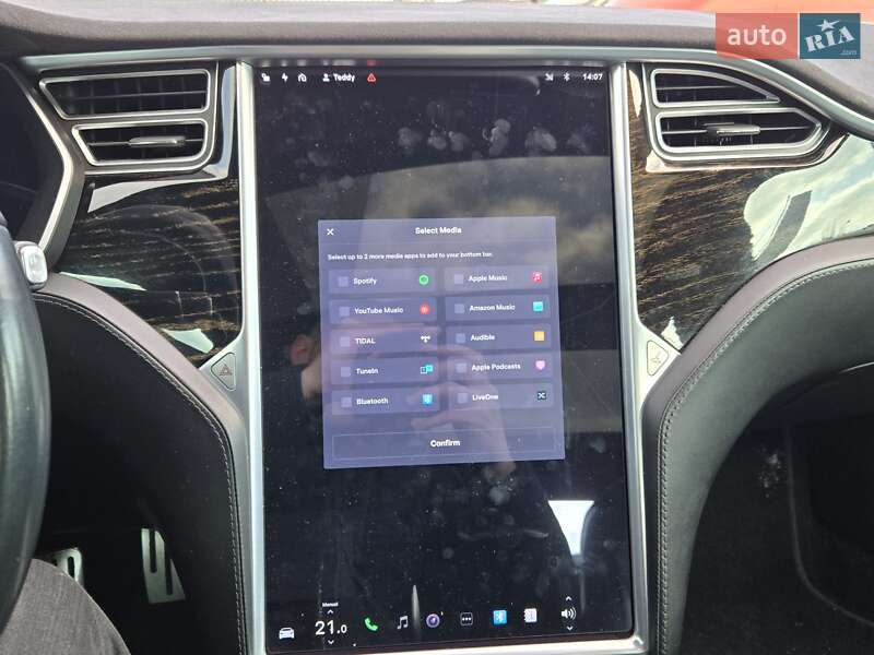 Лифтбек Tesla Model S 2016 в Киеве фото 26 Лифтбек Tesla Model S 2016 в Киеве