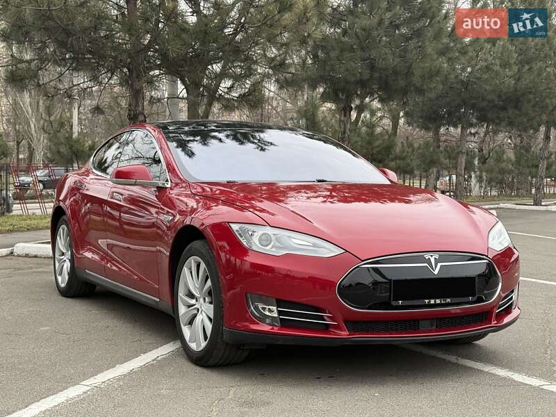 Tesla Model S 2015 Tesla Model S 2015