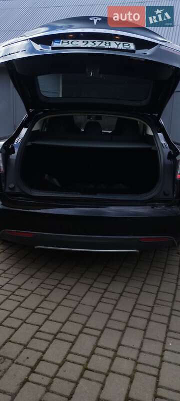 Ліфтбек Tesla Model S 2014 в Львові фото 7 Ліфтбек Tesla Model S 2014 в Львові