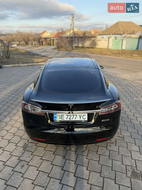 Лифтбек Tesla Model S 2018 в Николаеве