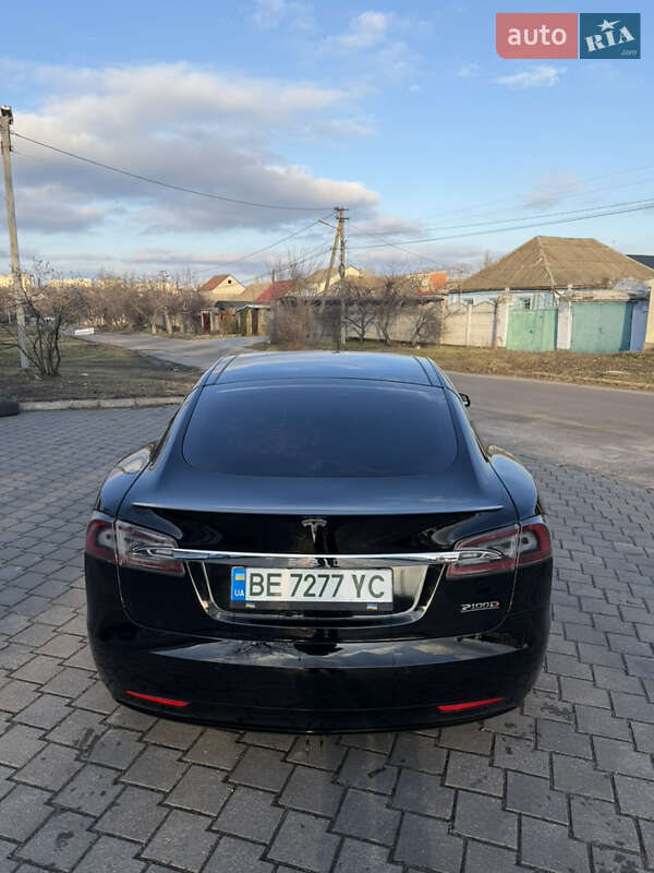 Лифтбек Tesla Model S 2018 в Николаеве