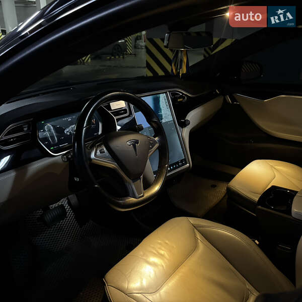 Лифтбек Tesla Model S 2015 в Одессе