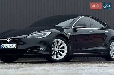 Ліфтбек Tesla Model S 2017 в Трускавці