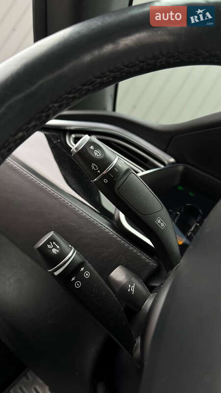 Лифтбек Tesla Model S 2017 в Трускавце фото 72 Лифтбек Tesla Model S 2017 в Трускавце