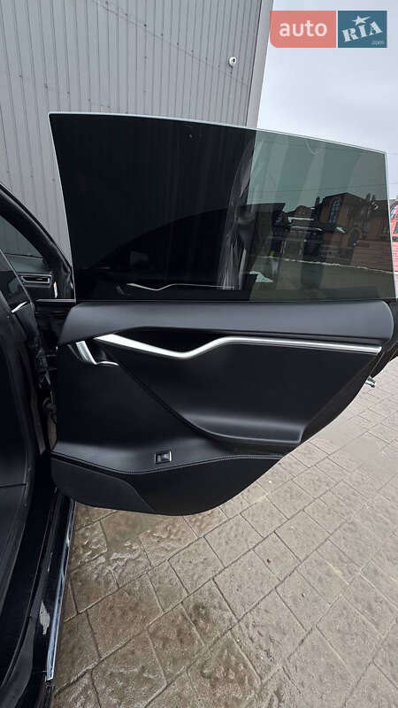 Лифтбек Tesla Model S 2017 в Трускавце фото 99 Лифтбек Tesla Model S 2017 в Трускавце
