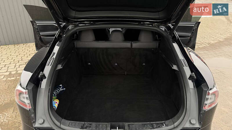 Лифтбек Tesla Model S 2017 в Трускавце фото 115 Лифтбек Tesla Model S 2017 в Трускавце