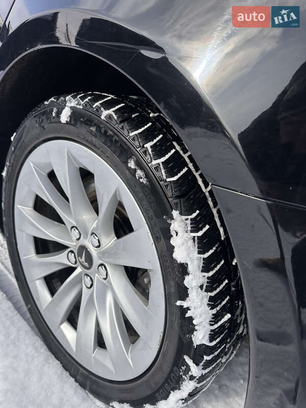 Лифтбек Tesla Model S 2017 в Черновцах фото 8 Лифтбек Tesla Model S 2017 в Черновцах