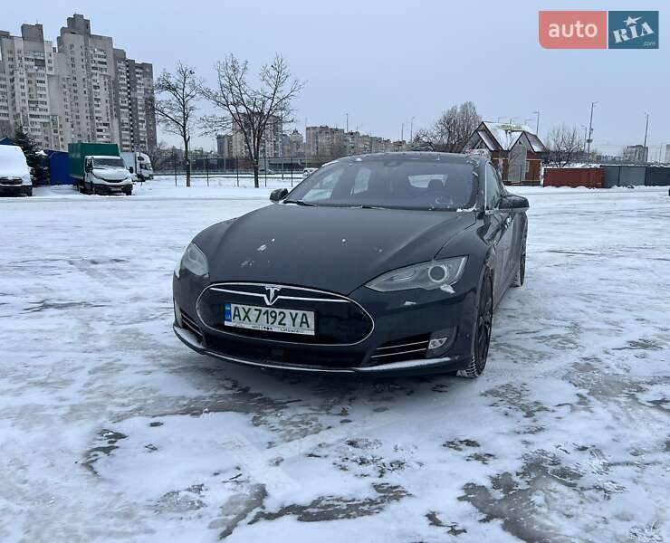 Лифтбек Tesla Model S 2014 в Ахтырке