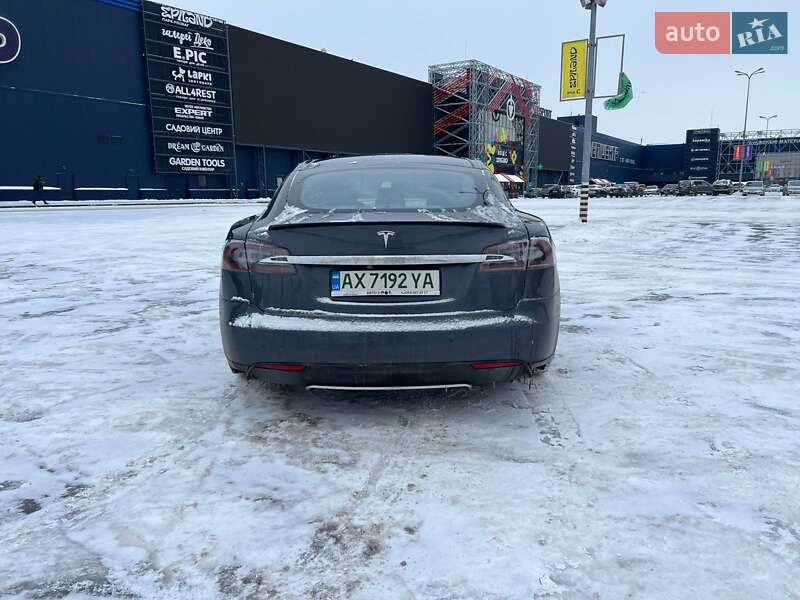 Лифтбек Tesla Model S 2014 в Ахтырке