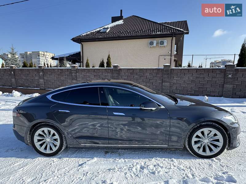 Лифтбек Tesla Model S 2018 в Ровно фото 5 Лифтбек Tesla Model S 2018 в Ровно