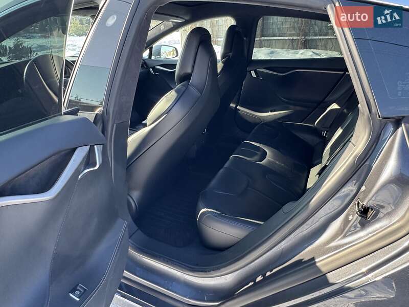 Лифтбек Tesla Model S 2018 в Ровно фото 10 Лифтбек Tesla Model S 2018 в Ровно