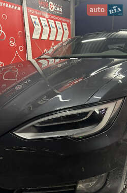 Лифтбек Tesla Model S 2017 в Киеве