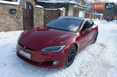 Лифтбек Tesla Model S 2017 в Киеве