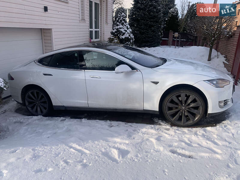 Лифтбек Tesla Model S 2014 в Ивано-Франковске фото 3 Лифтбек Tesla Model S 2014 в Ивано-Франковске