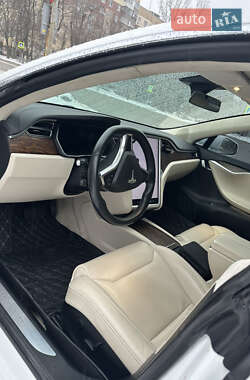 Лифтбек Tesla Model S 2017 в Днепре