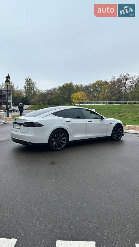Лифтбек Tesla Model S 2013 в Одессе