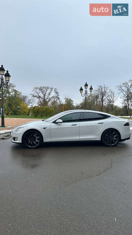 Лифтбек Tesla Model S 2013 в Одессе