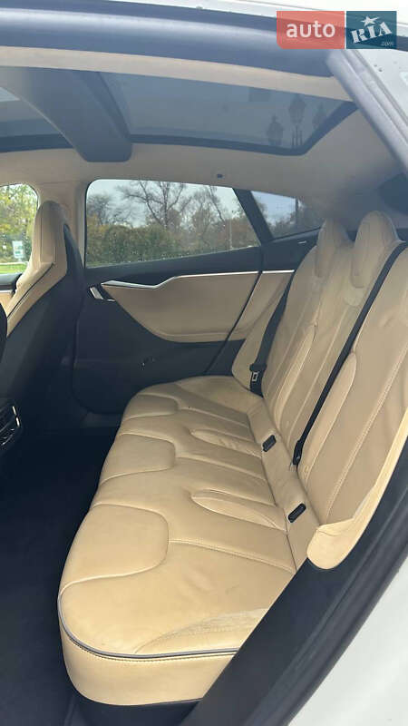 Лифтбек Tesla Model S 2013 в Одессе