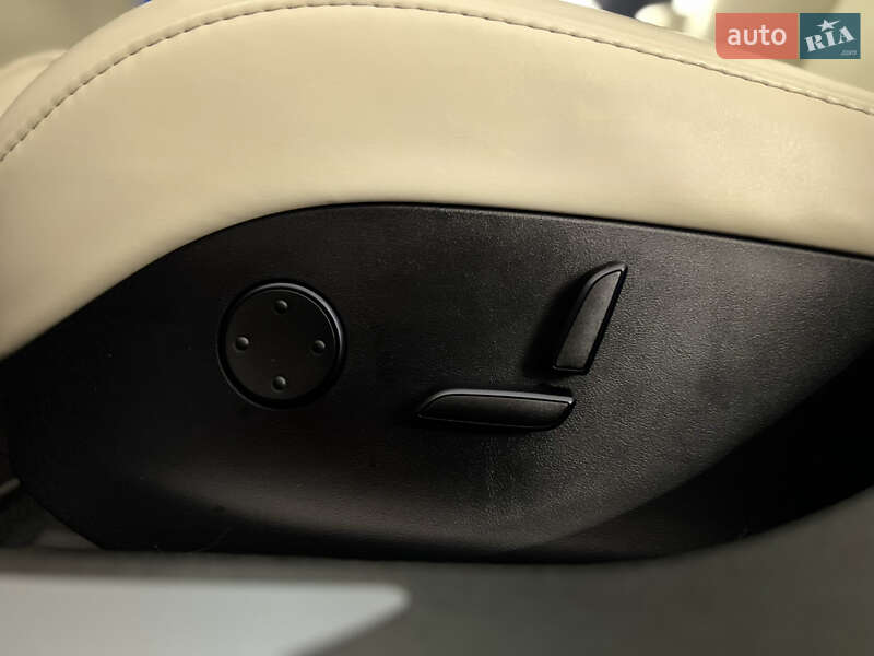 Лифтбек Tesla Model S 2019 в Николаеве фото 12 Лифтбек Tesla Model S 2019 в Николаеве