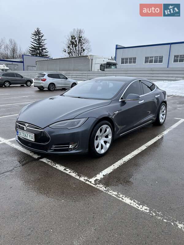 Лифтбек Tesla Model S 2014 в Ровно