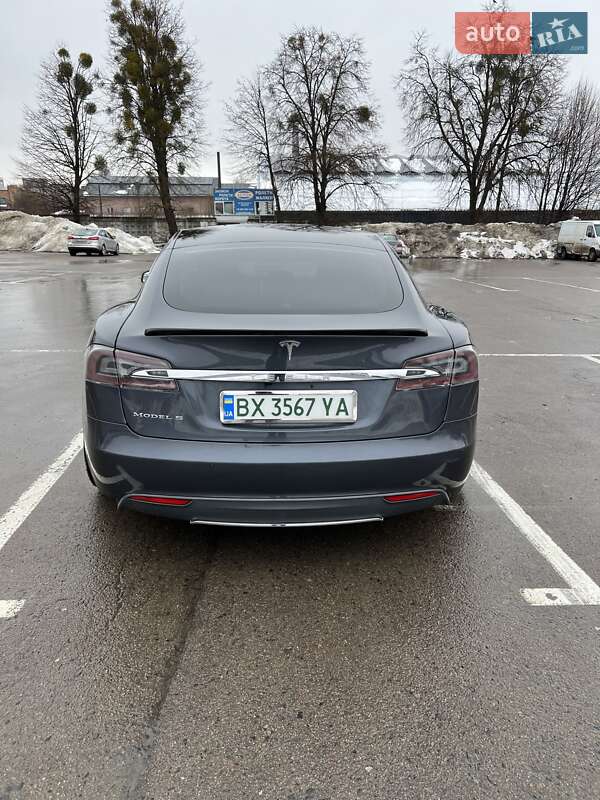 Лифтбек Tesla Model S 2014 в Ровно