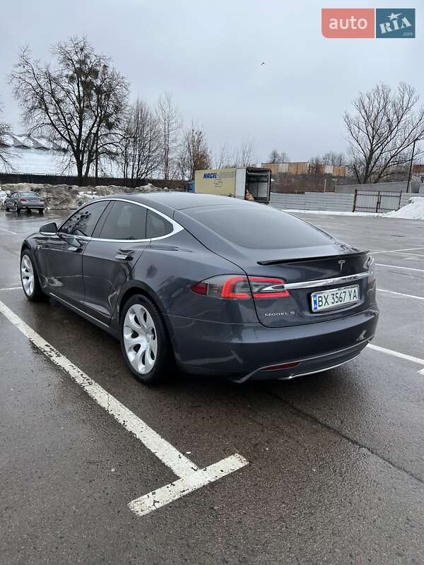 Лифтбек Tesla Model S 2014 в Ровно