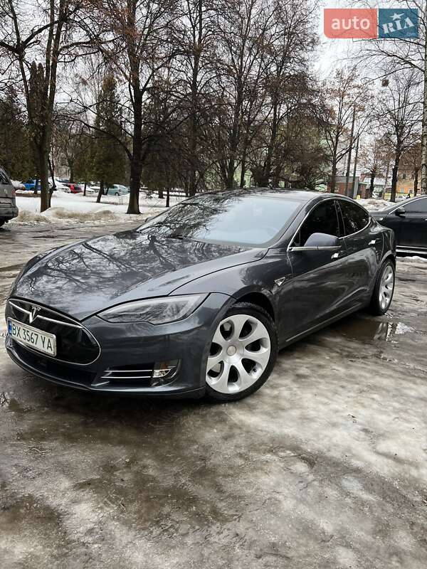 Лифтбек Tesla Model S 2014 в Ровно