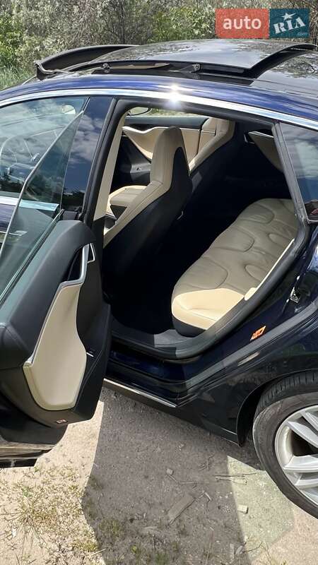 Лифтбек Tesla Model S 2014 в Одессе