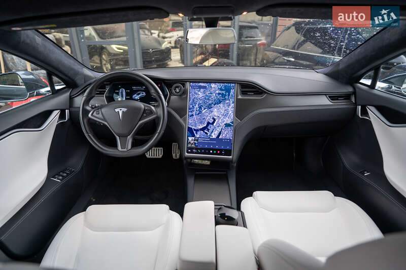 Ліфтбек Tesla Model S 2020 в Києві